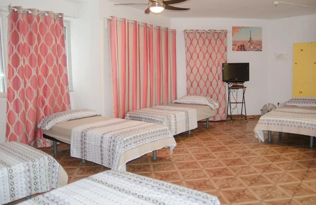 Hostal Ideal Sants-1