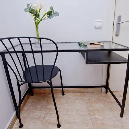 Barcelona City North Hostal-3