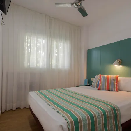 Yomo Hostal Bcn Port-2