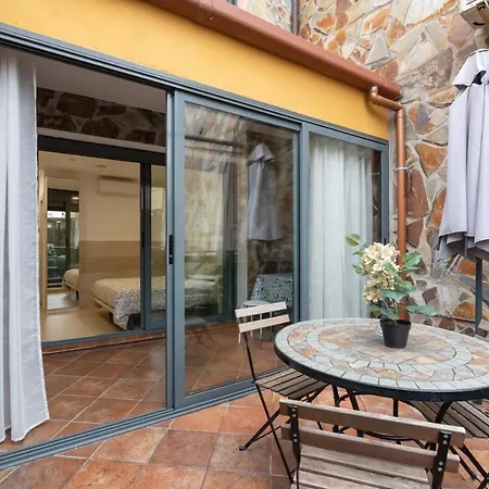 Hostal House-2