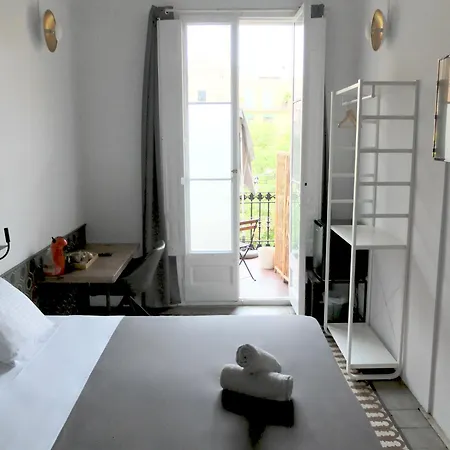 Fabrizzio'S Petit-3
