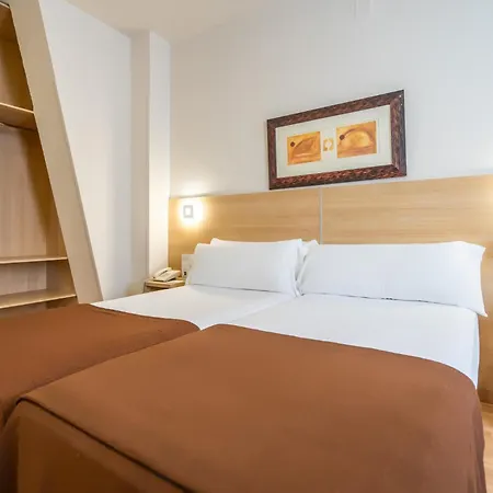 Hotel Glories-2