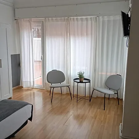 Hostal El Ninot-3