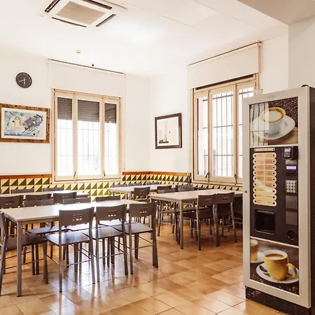 Leevin Stay Hostel-3