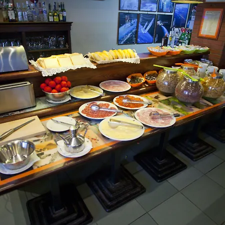 Hotel Subur-2