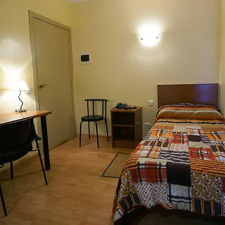 Hotel Esplugues-3