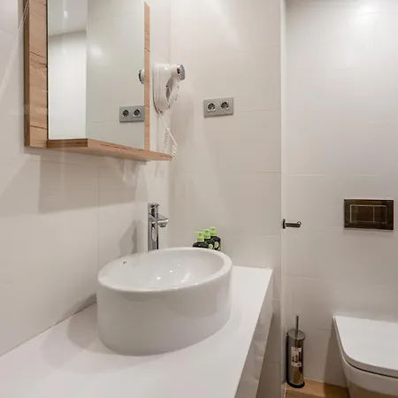 Limehome Barcelona Carrer De Fontcoberta - Digital Access-3