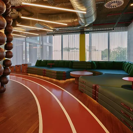 The Social Hub Barcelona Poblenou-2