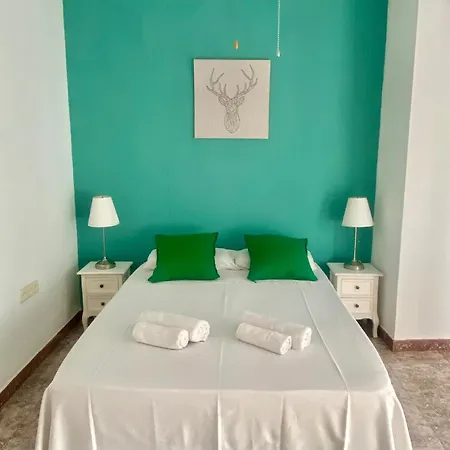 Gran Via Guesthouse-3