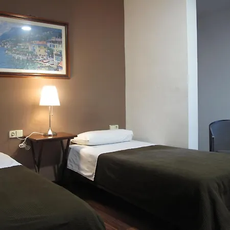 Hostal Lk Barcelona-2