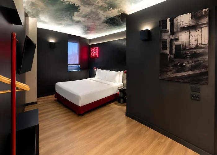 Yomo Hostal Bcn Port Barcelona