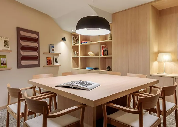 Ac Hotel Sants By Marriott Barcelone
