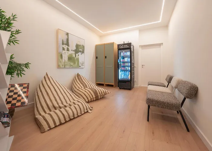 Diagonal House Hostel