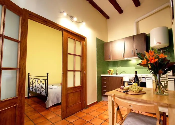 Plaza Real Apartments Barcelona