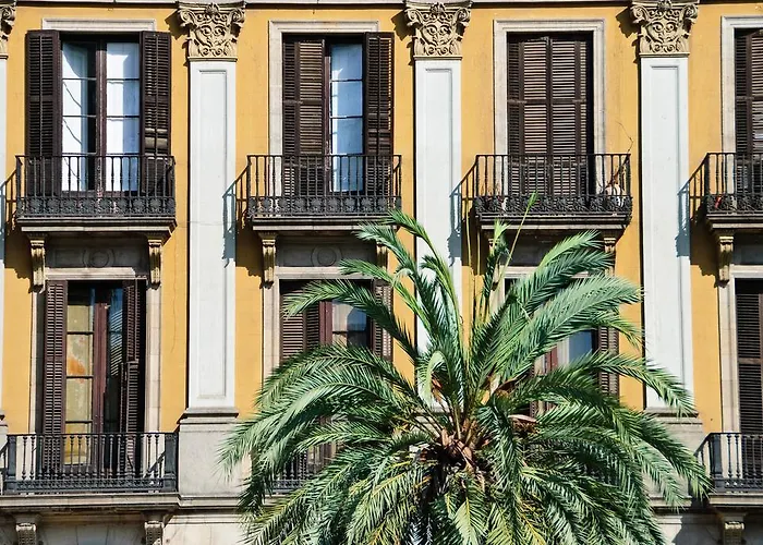 Plaza Real Apartments Barcelona