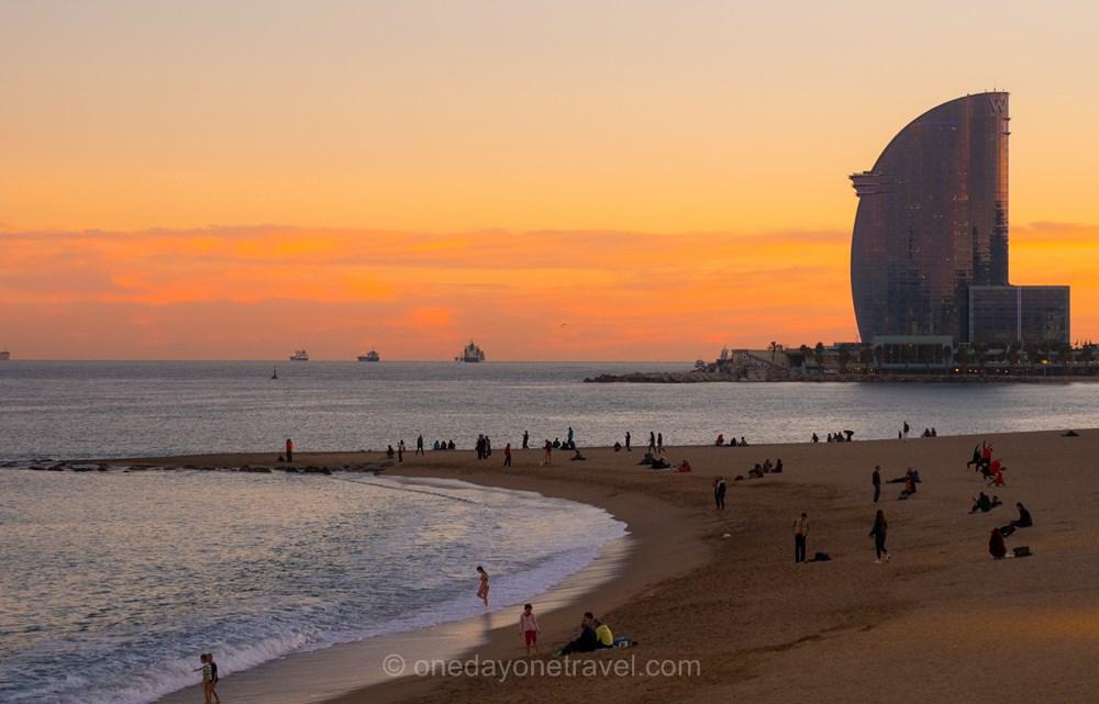 Visite de Barceloneta plage hôtel